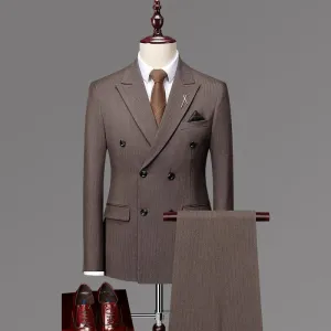 Classic version of the slimming men's suit