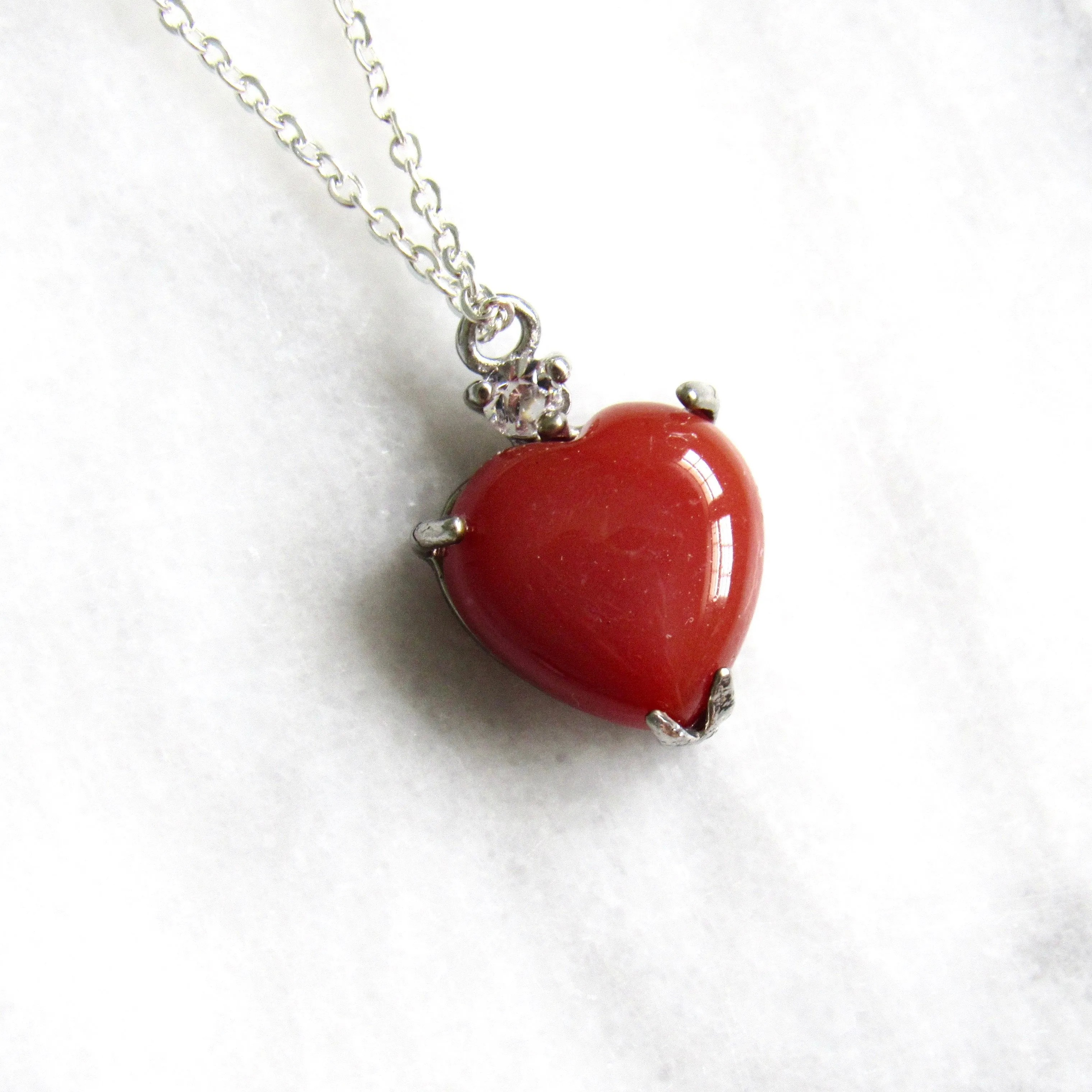 Twinkling Carnelian Agate Heart Necklaces