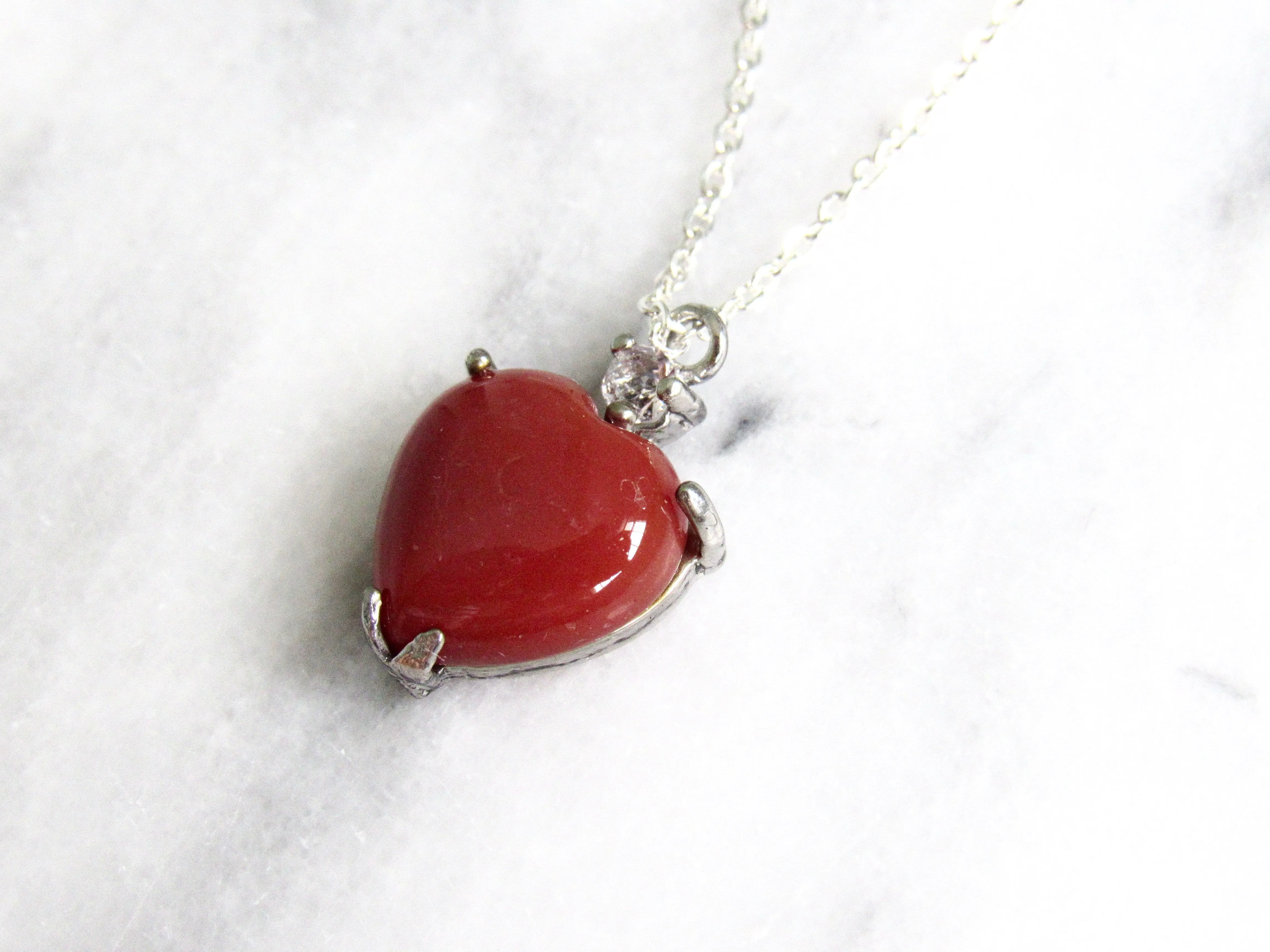 Twinkling Carnelian Agate Heart Necklaces